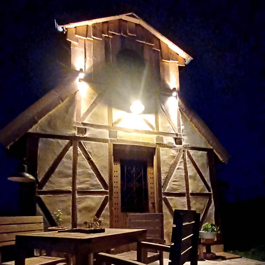 La Cabane Du Coing Vise Bagian luar foto