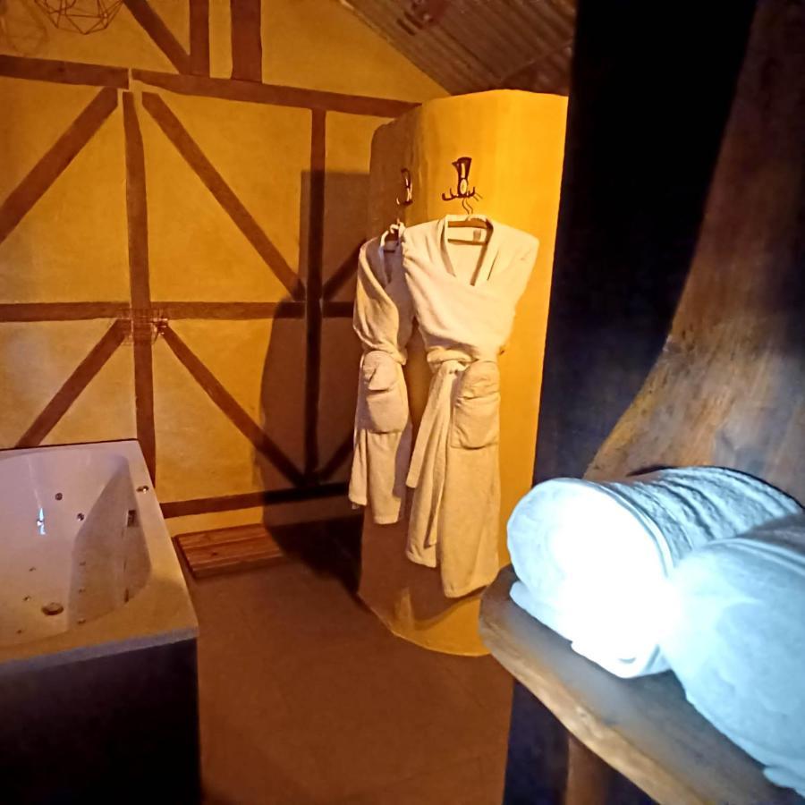 La Cabane Du Coing Vise Bagian luar foto